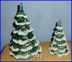 (2) Vtg Fenton Iridescent Green Art Glass 4 & 6.5 Snow Flocked Christmas Trees