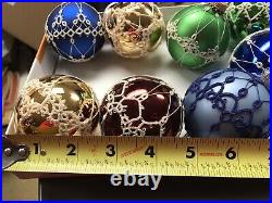 8 CHRISTMAS TREE ORNAMENT HOLIDAY DECOR glass TATTED LACE BALL VINTAGE 3