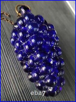 Vintage Glass Grape Cluster Bunch Fruit Christmas Ornament DEEP BLUE, Original