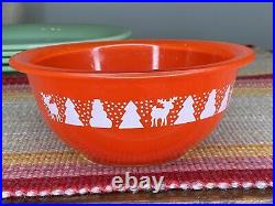 Vintage Pyrex Glass Red Christmas Mixing Bowl Snowman Reindeer Snow 1L Size