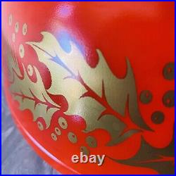 Vtg Pyrex Golden Leaf Red Christmas Holly 4 QT Bowl & Lid with Cradle Carrier #404